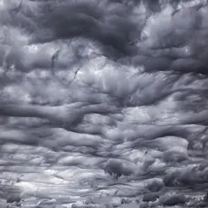 Cloudy Skies Photography Drucke: An image of a bad weather cloudscape background