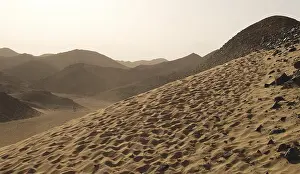 Barren Landscape Drucke: Image of rocks in Egypt
