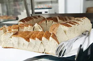 Sliced Bread Drucke: Image of sliced bread portions in breadbox
