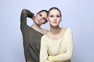 Female Model Photography Drucke: Image of young fashionable models posing in studio