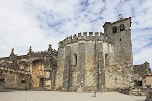 Medieval Abbey Building Drucke: The imposing medieval castle - the monastery of the Templars