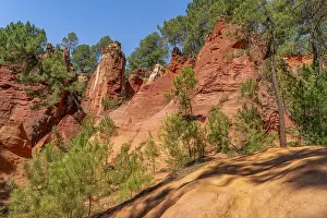 Bilder Datiert 2. Juli 2024: Eindruck um den Ochsenpfad bei Roussillon