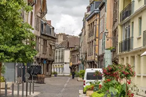 Historic Old Town Scene Drucke: Impression of Troyes