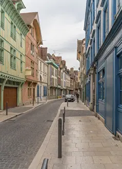 Historic Quarter Exterior View Drucke: Impression of Troyes