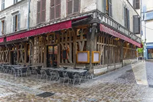 Historic Old Town Drucke: Impression of Troyes