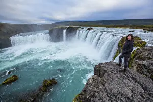 Icelandic Nature Phenomenon Drucke: The impressive Godafoss waterfall from below