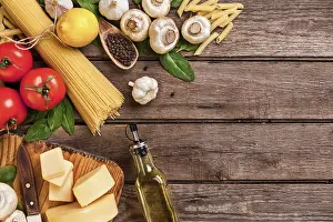 Pasta Dish Photography Drucke: Ingredients for spaghetti with basil