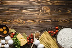Mediterranean Sea Food Drucke: Ingredients spaghetti preparation