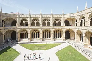 Lisbon Abbey Drucke: Inner courtyard in the Mosteiro dos Jeronimos