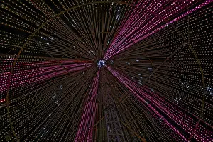 Bilder Datiert 20. Januar 2024: Im Inneren des ILLUMI Baum, Lichtshow.