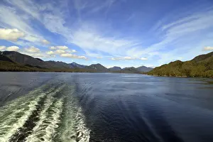 Deserted Morning Scene Drucke: Inside Passage