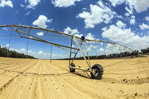 Deserted Farmland Images Drucke: Installation for the automatic watering of fields