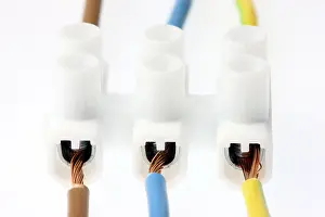 Studio Shot Of Cables Drucke: Insulation screw joint with various cables