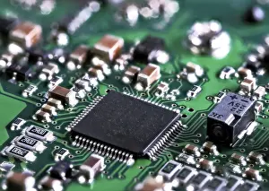 Electronic Board Drucke: Integrated circuit with a processor chip on computer mainboard