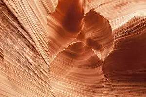 Arizona Desert Landscape Drucke: Interior of Antelope Canyon, woderful orange waves made of stone