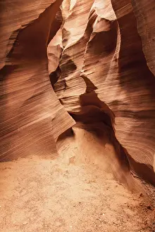 American Southwest Landscapes Drucke: Interior of Antelope Canyon, woderful orange waves made of stone