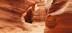 Arizona Desert Landscapes Drucke: Interior of Antelope Canyon, woderful orange waves made of stone