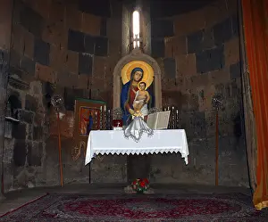 Drucke von Innenraum eines armenischen Klosters, Transkaukasien, Armenien Armenien Drucke: Innenraum eines armenischen Klosters.