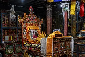 Nepal Monastery Complex Drucke: Interior of the Garphu monastery