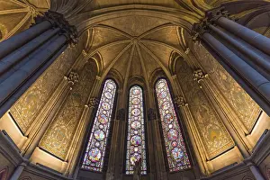 European Cathedral Architecture Drucke: The interior of Lille Cathedral