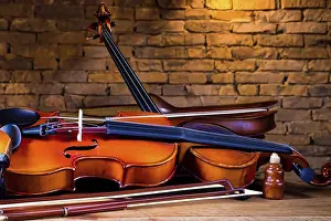 Traditional Craftsmanship Drucke: Interior of an old musical workshop with musical instruments and tools