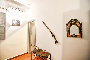 Deserted Corridor Drucke: Interior of a room