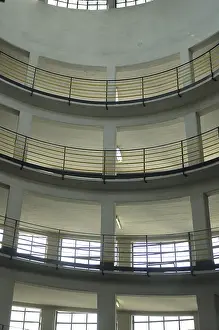 Modern Architecture In Italy Drucke: Interior view of a multi-storey