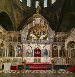 European Cathedral Interiors Drucke: An interior view of the Sofia Cathedral in Bulgaria