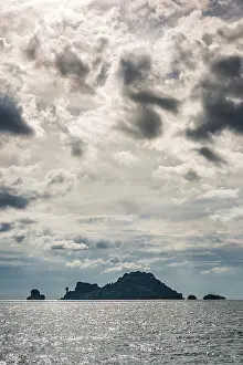Gloomy Weather Forecast Drucke: Island landscape with dramatic thunderstorm sky