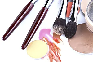 Glamour Cosmetics Drucke: Items for professional make-up application