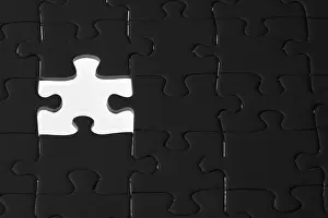 Missing Puzzle Piece Drucke: Jigsaw puzzle in backlight, one piece missing