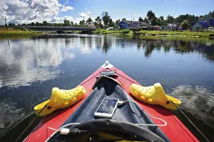 Renewable Energy Europe Drucke: Kayaking in the river in Karelia