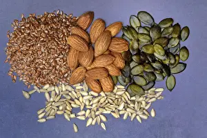 Vegetarian Snack Ideas Drucke: Kernels, mix of almond kernels