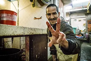 Bird Photography Africa Drucke: Killing of chickens, souk of Marrakech
