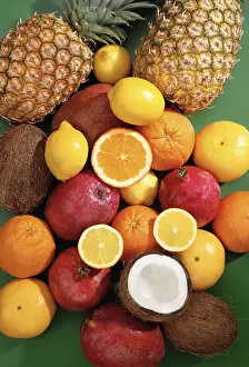 Fruit Photography Drucke: Several kinds of fruit: pineapple