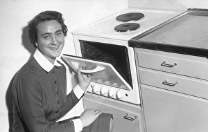 Scandinavian Home Decor Drucke: In the kitchen in the 1950s