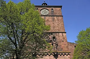 Historic German Landmarks Drucke: Knight figures on the gate tower
