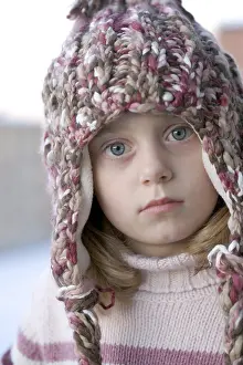 Close Up Portrait Drucke: Knitted hat
