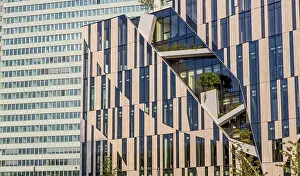 Office Building Architecture Drucke: Ko-Bogen complex of buildings with offices