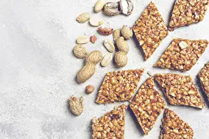 Traditional Cuisine Drucke: Kozinaki with peanuts, dessert