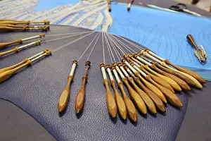Traditional Handicrafts Drucke: Lace making