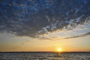 Northern Germany Wetland Drucke: Lake Dummer at sunset with evening clouds
