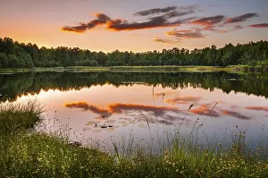 Evening Atmosphere In Germany Drucke: Lake with reflection in evening light