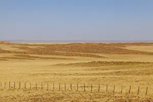 Barren African Landscape Drucke: Landscape on the main road C14, Namibia