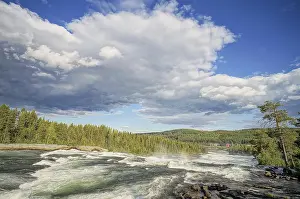 Cloudy Skies Drucke: Landscape with river and clouds
