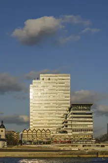 Lanxess Tower Drucke: Lanxess Tower, former Lufthansa tower