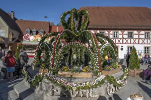 Easter Fountain Germany Drucke: Large, decorated Easter fountain