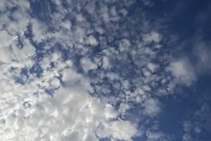 Empty Landscape German Federal Republic Drucke: Large fleecy clouds, altocumulus, Germany