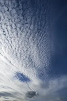 Deserted Outdoor Shots Drucke: Large fluffy clouds, altocumulus