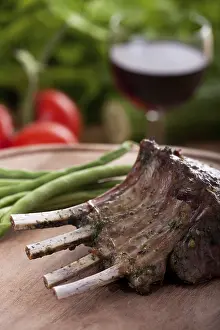 Healthy Barbecue Options Drucke: Large view of the grilled lamb chop